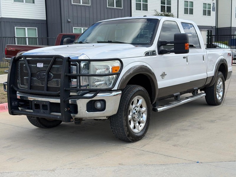 Ford Super Duty F-250 SRW Vehicle Full-screen Gallery Image 02