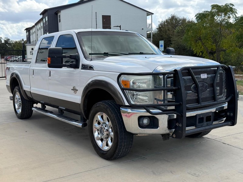 Ford Super Duty F-250 SRW Vehicle Full-screen Gallery Image 08