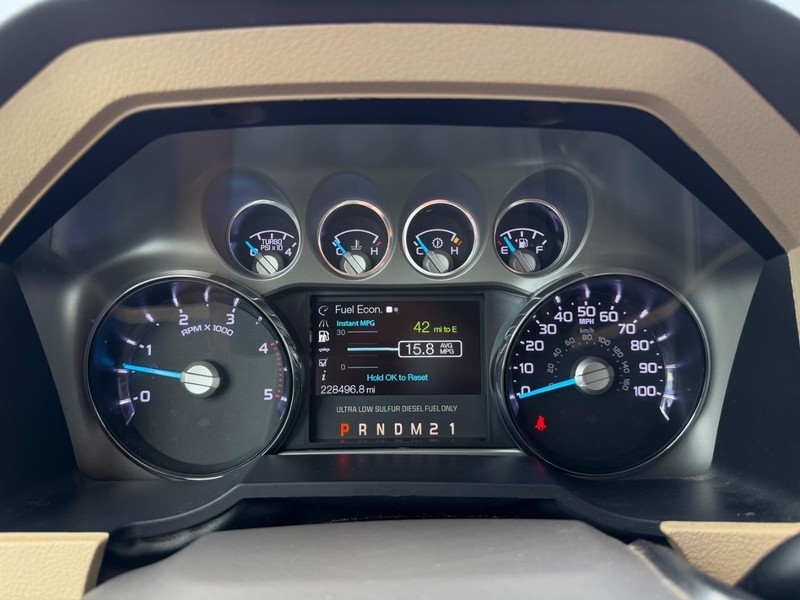 Ford Super Duty F-250 SRW Vehicle Full-screen Gallery Image 13