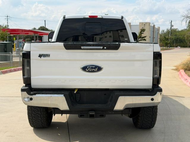 Ford Super Duty F-250 SRW Vehicle Full-screen Gallery Image 05