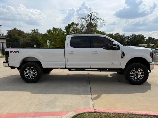 Ford Super Duty F-250 SRW Vehicle Full-screen Gallery Image 07