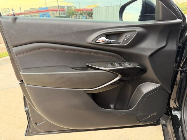 Chevrolet Trax Vehicle Full-screen Gallery Image 10