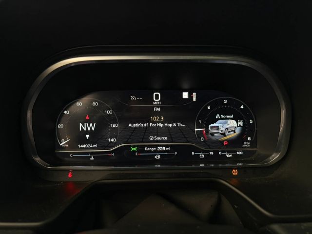 GMC Yukon XL Vehicle Full-screen Gallery Image 14