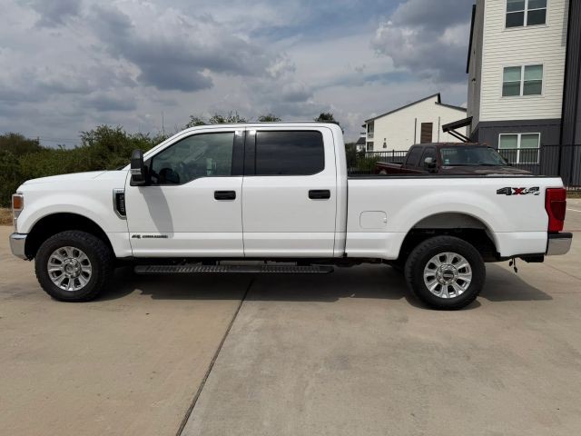Ford Super Duty F-250 SRW Vehicle Full-screen Gallery Image 03