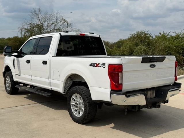 Ford Super Duty F-250 SRW Vehicle Full-screen Gallery Image 04