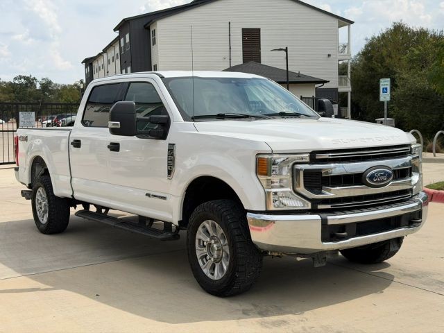 Ford Super Duty F-250 SRW Vehicle Full-screen Gallery Image 08