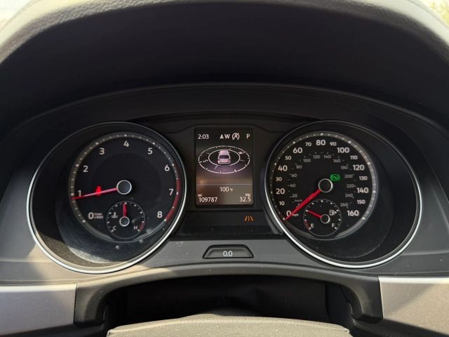 Volkswagen Atlas Vehicle Full-screen Gallery Image 13