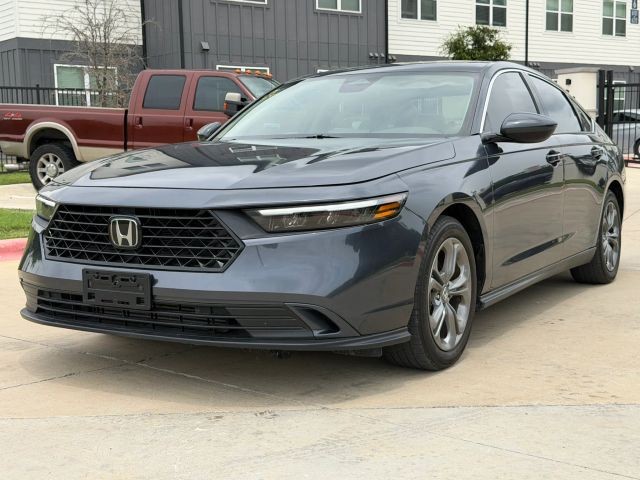 Honda Accord Sedan Vehicle Full-screen Gallery Image 02