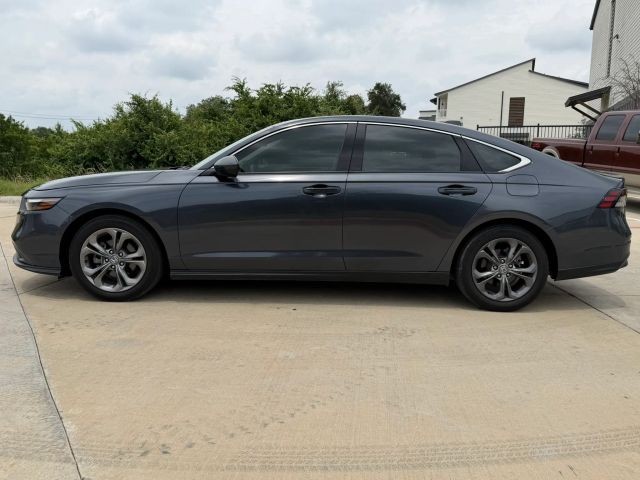Honda Accord Sedan Vehicle Full-screen Gallery Image 03