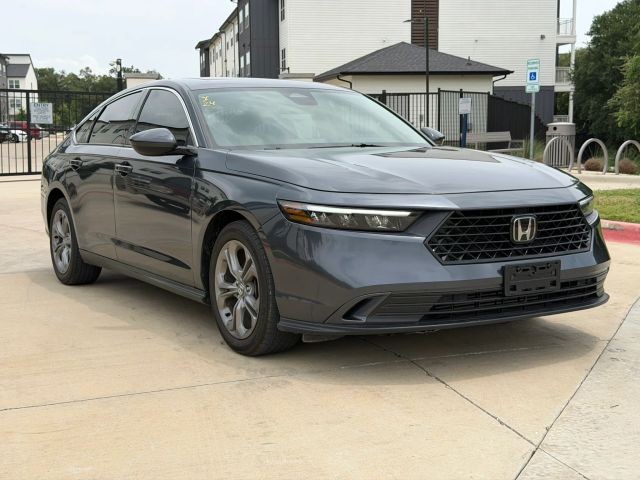 Honda Accord Sedan Vehicle Full-screen Gallery Image 08