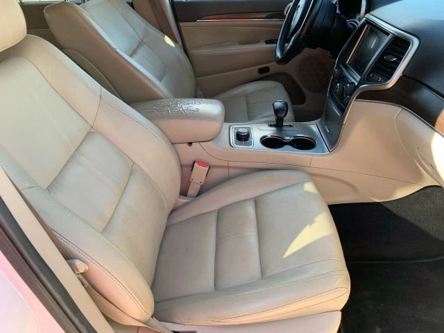 Jeep Grand Cherokee Vehicle Full-screen Gallery Image 10