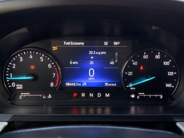 Ford Explorer Vehicle Full-screen Gallery Image 16