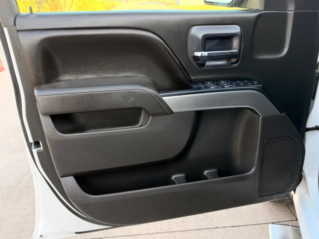 Chevrolet Silverado 1500 Vehicle Full-screen Gallery Image 09
