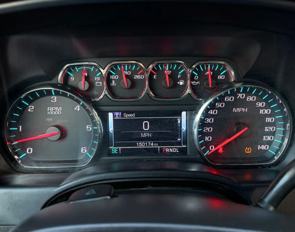 Chevrolet Silverado 1500 Vehicle Full-screen Gallery Image 15