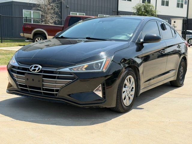 Hyundai Elantra Vehicle Full-screen Gallery Image 02
