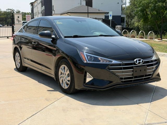 Hyundai Elantra Vehicle Full-screen Gallery Image 08