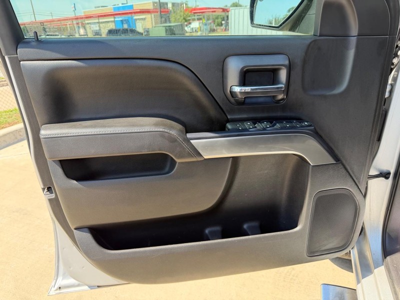 Chevrolet Silverado 1500 Vehicle Full-screen Gallery Image 10