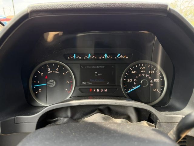 Ford F-150 Vehicle Full-screen Gallery Image 13