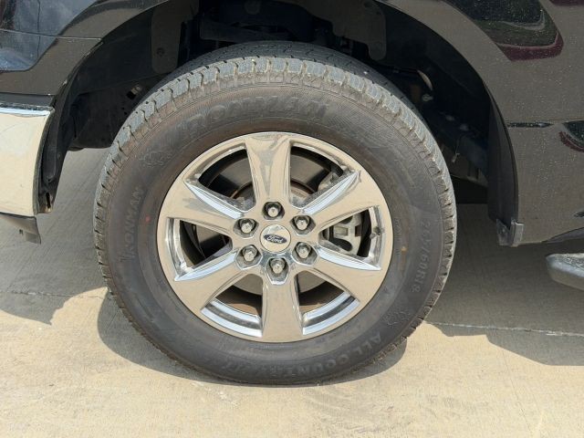 Ford F-150 Vehicle Full-screen Gallery Image 21