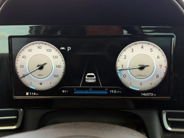 Hyundai Elantra Vehicle Full-screen Gallery Image 15