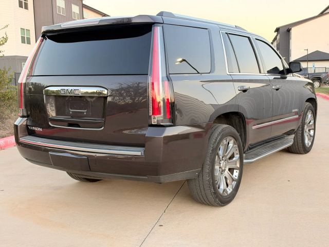 GMC Yukon Vehicle Full-screen Gallery Image 06