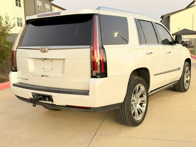 Cadillac Escalade Vehicle Full-screen Gallery Image 06