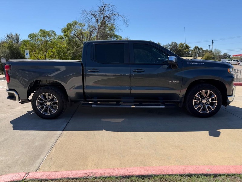 Chevrolet Silverado 1500 Vehicle Full-screen Gallery Image 06