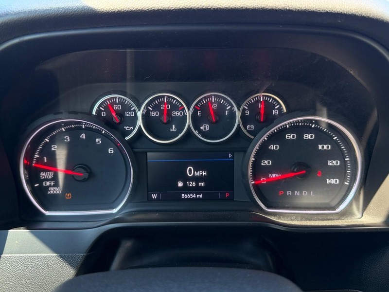 Chevrolet Silverado 1500 Vehicle Full-screen Gallery Image 12