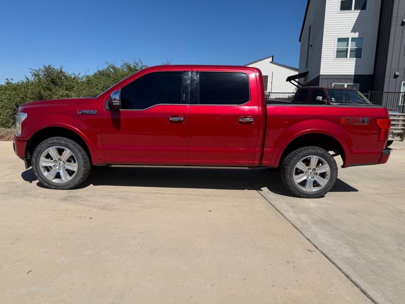 Ford F-150 Vehicle Full-screen Gallery Image 03