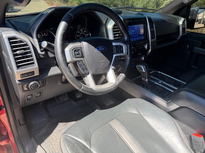 Ford F-150 Vehicle Full-screen Gallery Image 10