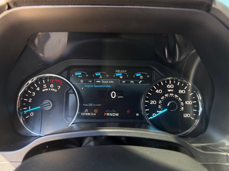 Ford F-150 Vehicle Full-screen Gallery Image 12