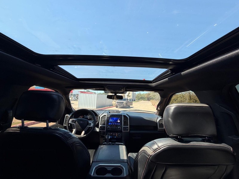 Ford F-150 Vehicle Full-screen Gallery Image 20