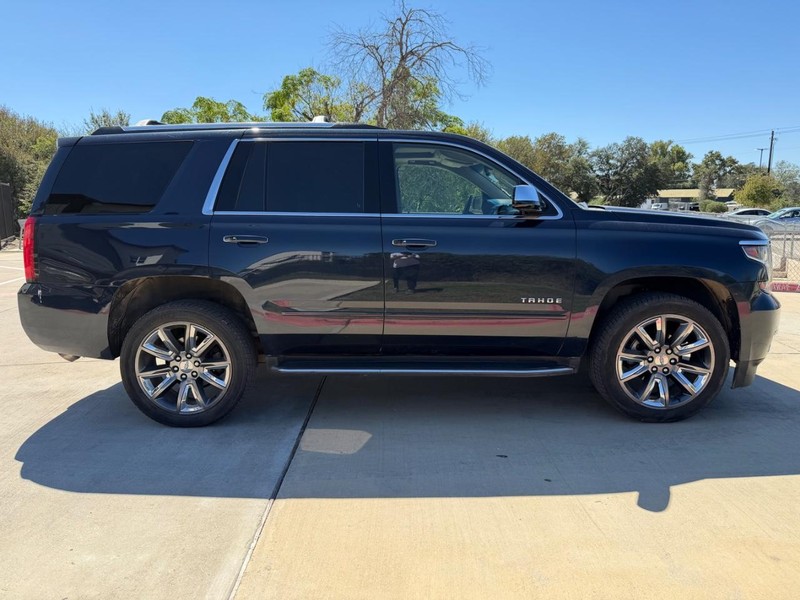 Chevrolet Tahoe Vehicle Full-screen Gallery Image 07