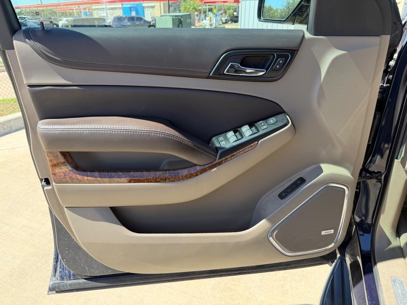 Chevrolet Tahoe Vehicle Full-screen Gallery Image 10