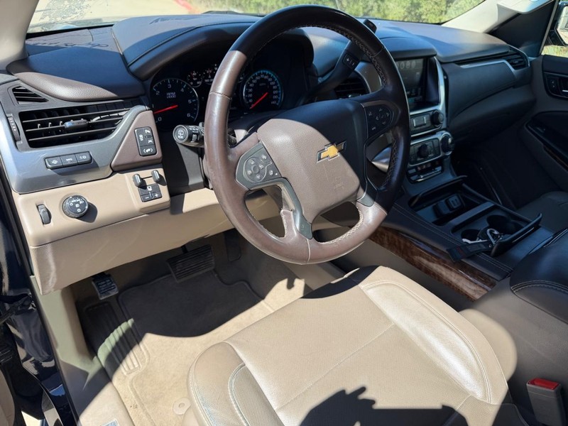 Chevrolet Tahoe Vehicle Full-screen Gallery Image 11