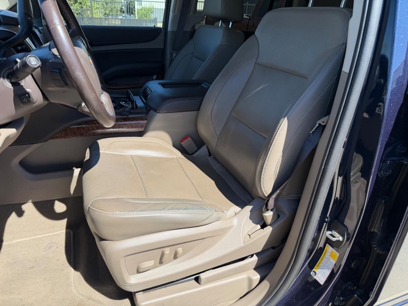 Chevrolet Tahoe Vehicle Full-screen Gallery Image 12