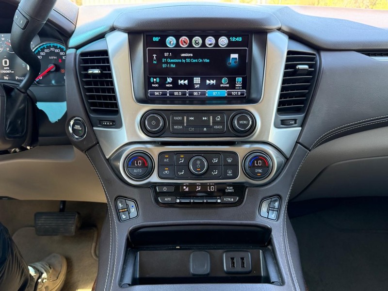 Chevrolet Tahoe Vehicle Full-screen Gallery Image 14