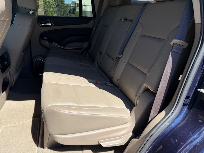 Chevrolet Tahoe Vehicle Full-screen Gallery Image 18