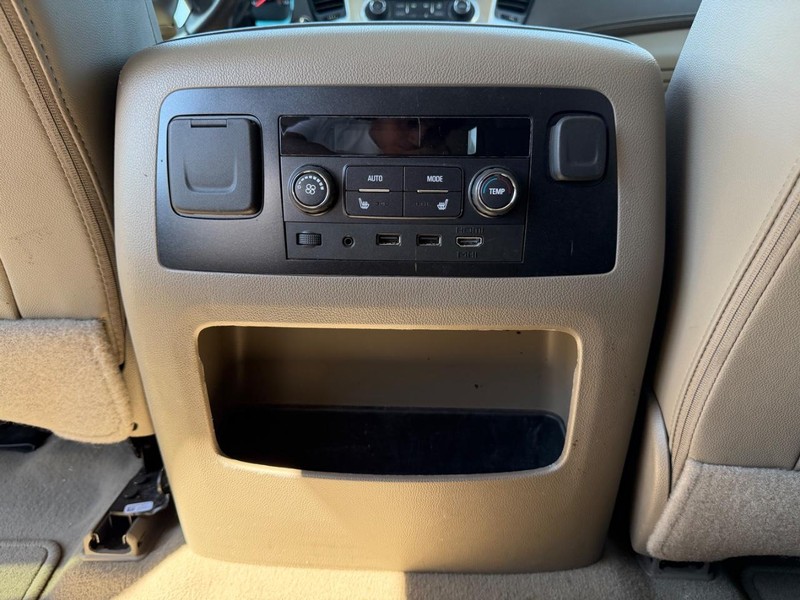 Chevrolet Tahoe Vehicle Full-screen Gallery Image 20