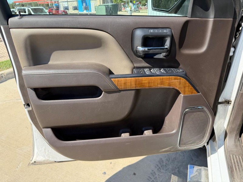 GMC Sierra 1500 Vehicle Full-screen Gallery Image 10