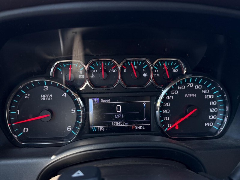GMC Sierra 1500 Vehicle Full-screen Gallery Image 13