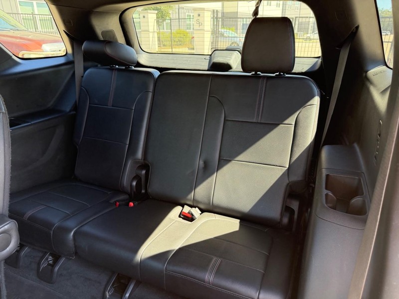 Chevrolet Traverse Vehicle Full-screen Gallery Image 17