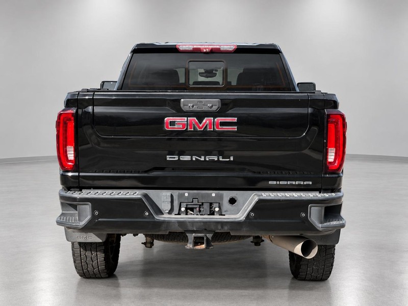 GMC Sierra 2500HD Vehicle Full-screen Gallery Image 05