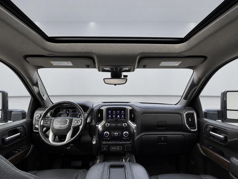 GMC Sierra 2500HD Vehicle Full-screen Gallery Image 18