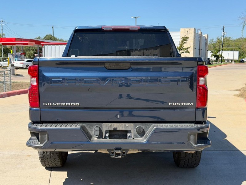 Chevrolet Silverado 1500 Vehicle Full-screen Gallery Image 05