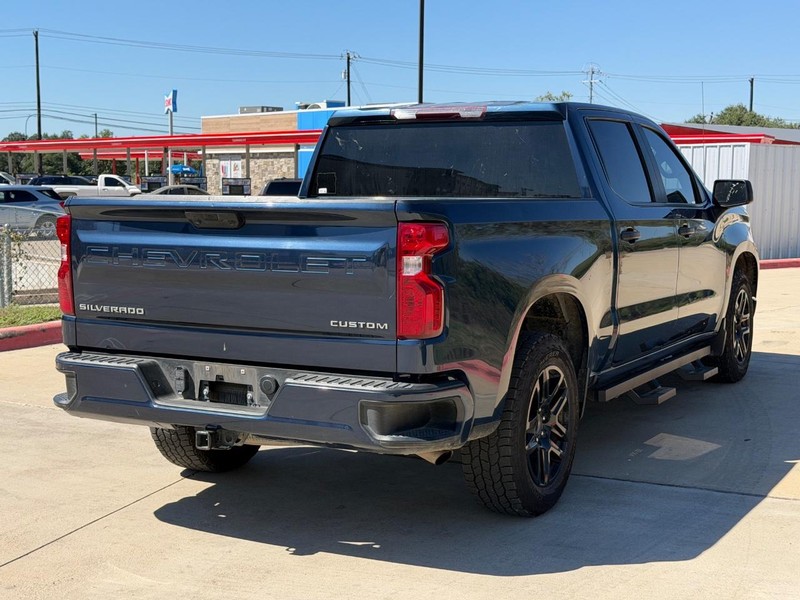 Chevrolet Silverado 1500 Vehicle Full-screen Gallery Image 06