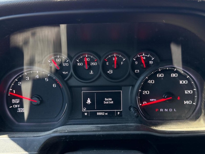 Chevrolet Silverado 1500 Vehicle Full-screen Gallery Image 13