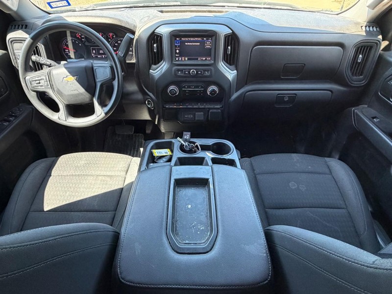 Chevrolet Silverado 1500 Vehicle Full-screen Gallery Image 20
