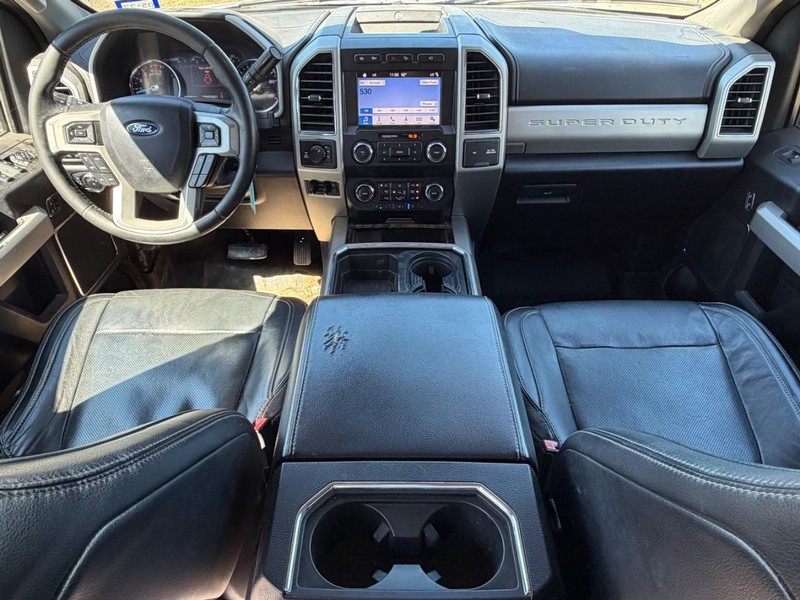 Ford Super Duty F-350 SRW Vehicle Full-screen Gallery Image 20