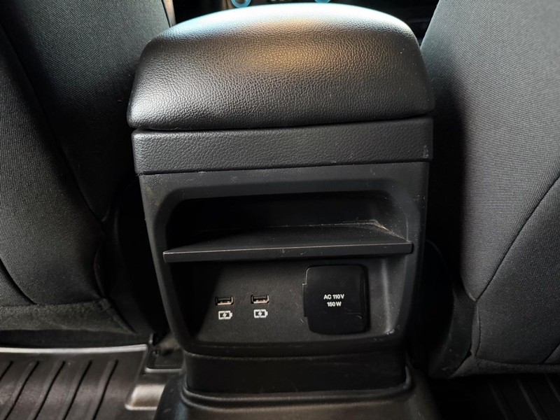 Ford Ranger Vehicle Full-screen Gallery Image 19